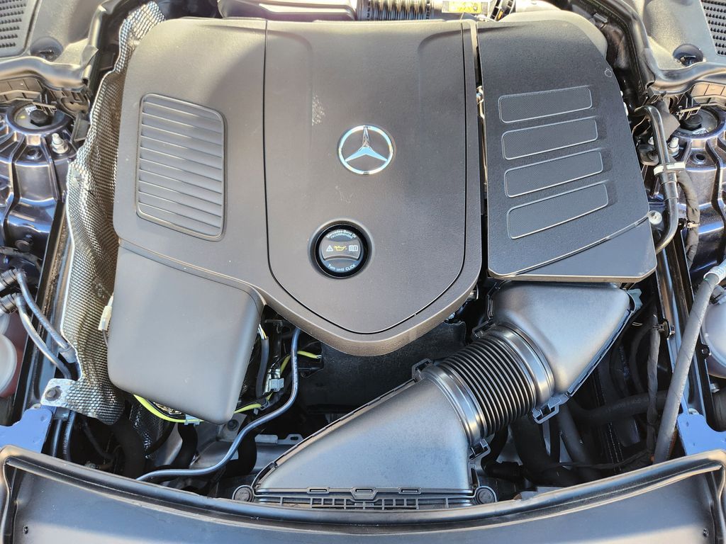 2025 Mercedes-Benz C-Class Sedan C 300 - Photo 30
