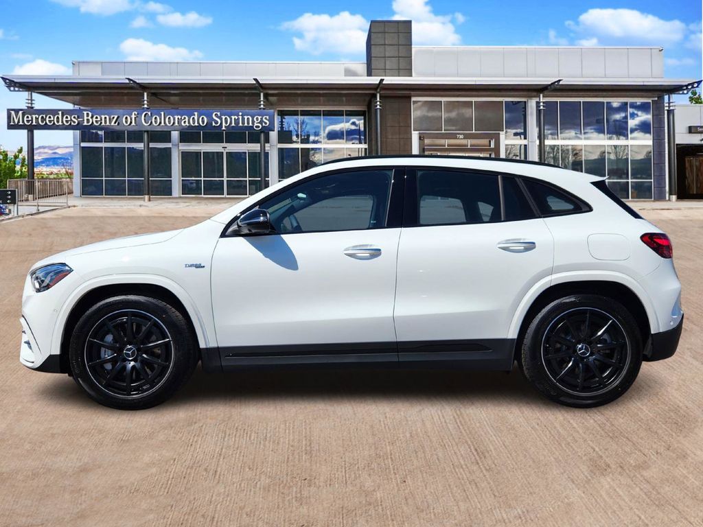 2026 Mercedes Benz GLA AMG 35 4MATIC photo 3