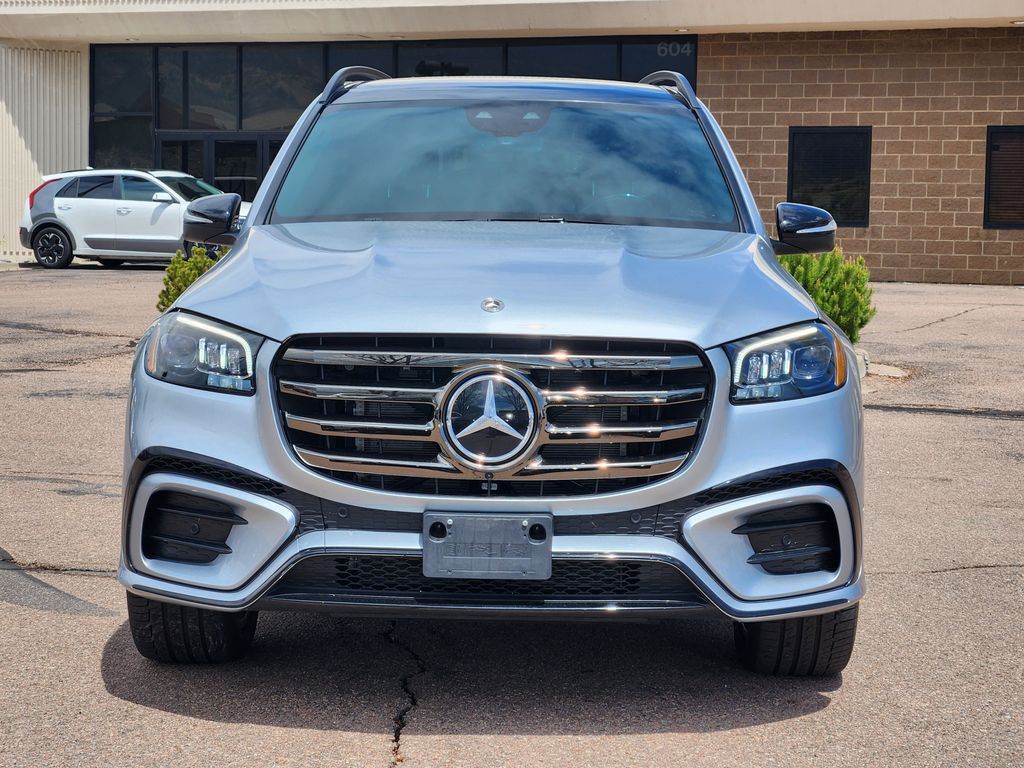 2024 Mercedes Benz GLS 580 4MATIC photo 2