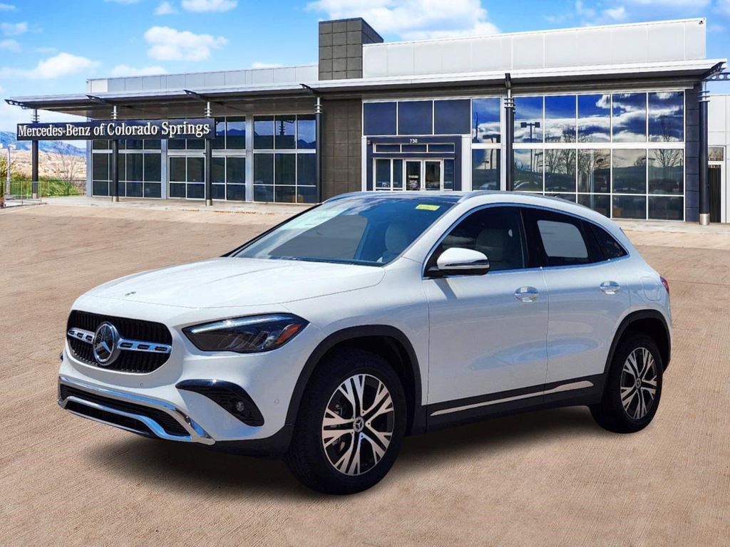 2025 Mercedes Benz GLA 250 4MATIC photo 2