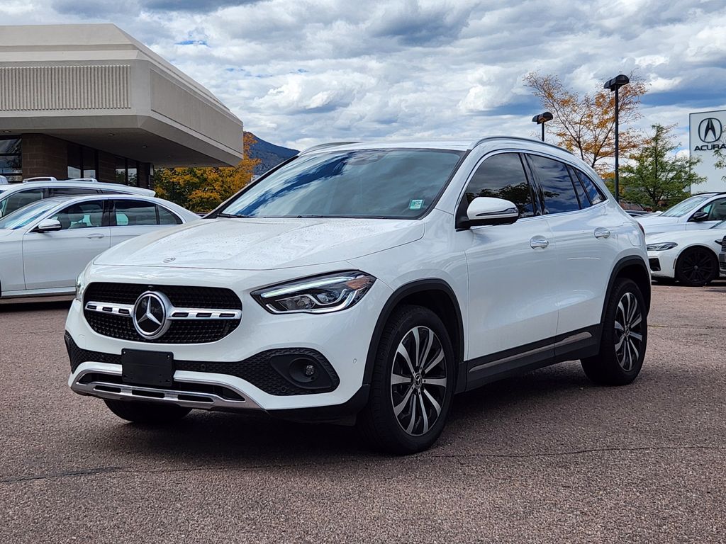 2021 Mercedes Benz GLA 250 4MATIC photo 3
