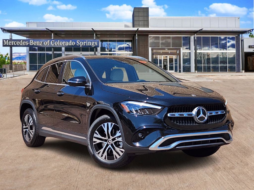 2026 Mercedes-Benz GLA GLA 250's photo