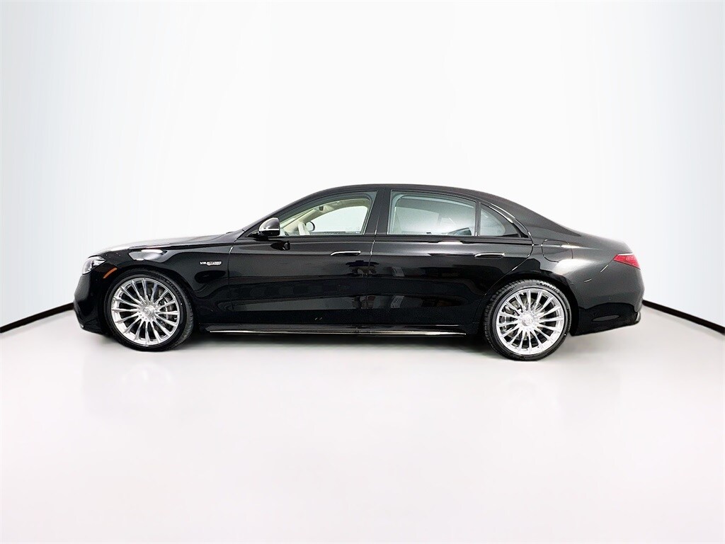 2026 Mercedes Benz S AMG 63 e 4MATIC photo 4