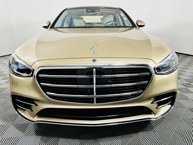 2024 Mercedes Benz S Maybach 450 580 photo 2