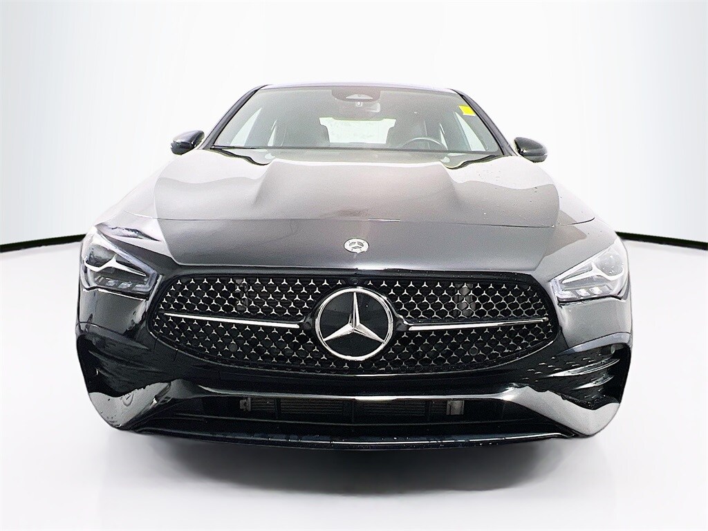2025 Mercedes Benz CLA 250 4MATIC photo 2