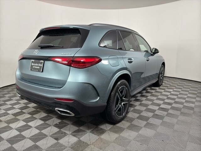 2025 Mercedes Benz GLC 300 4MATIC photo 3