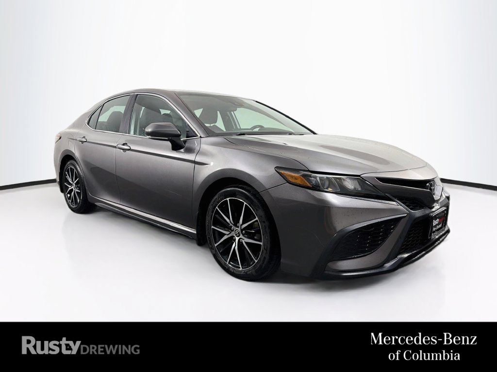 Used 2023 Toyota Camry SE Sedan
