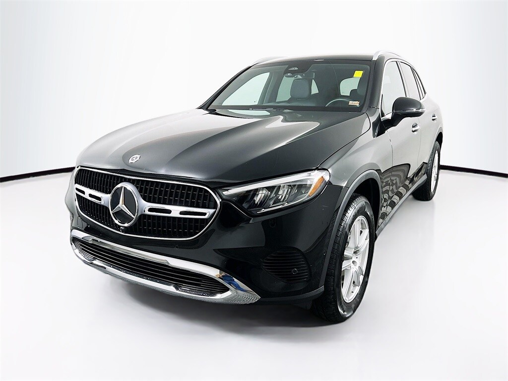 2023 Mercedes Benz GLC 300 4MATIC photo 3
