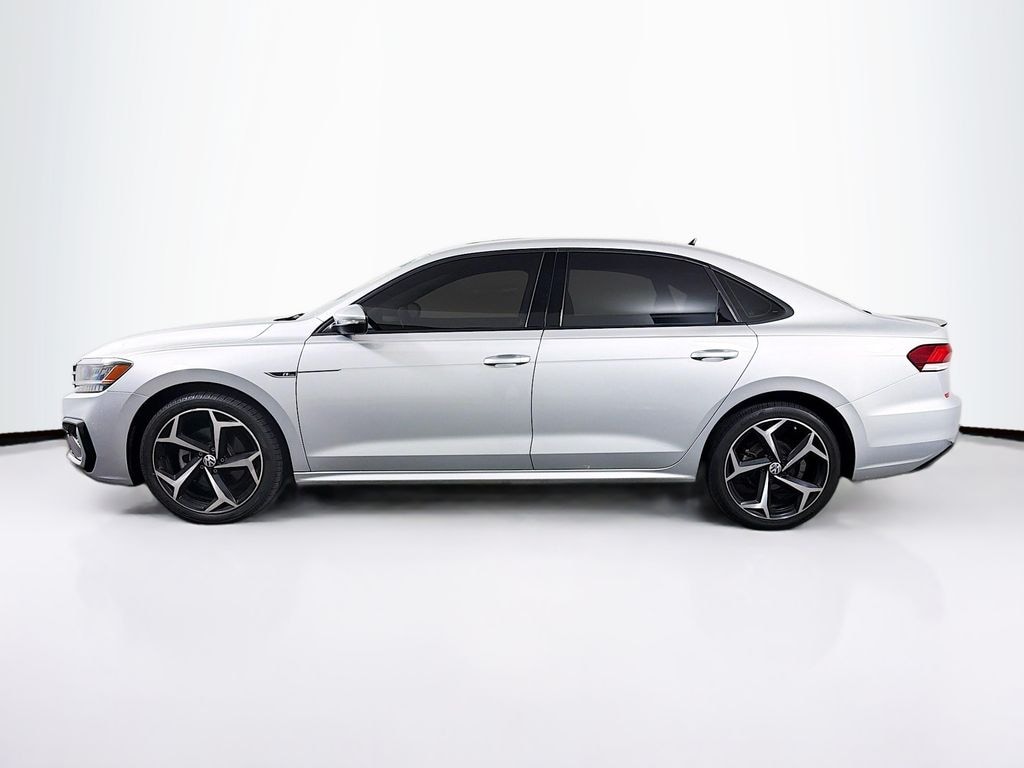 Used 2021 Volkswagen Passat 2.0T R-Line Sedan