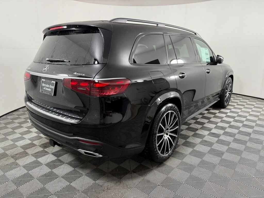 2025 Mercedes Benz GLS 450 4MATIC photo 3