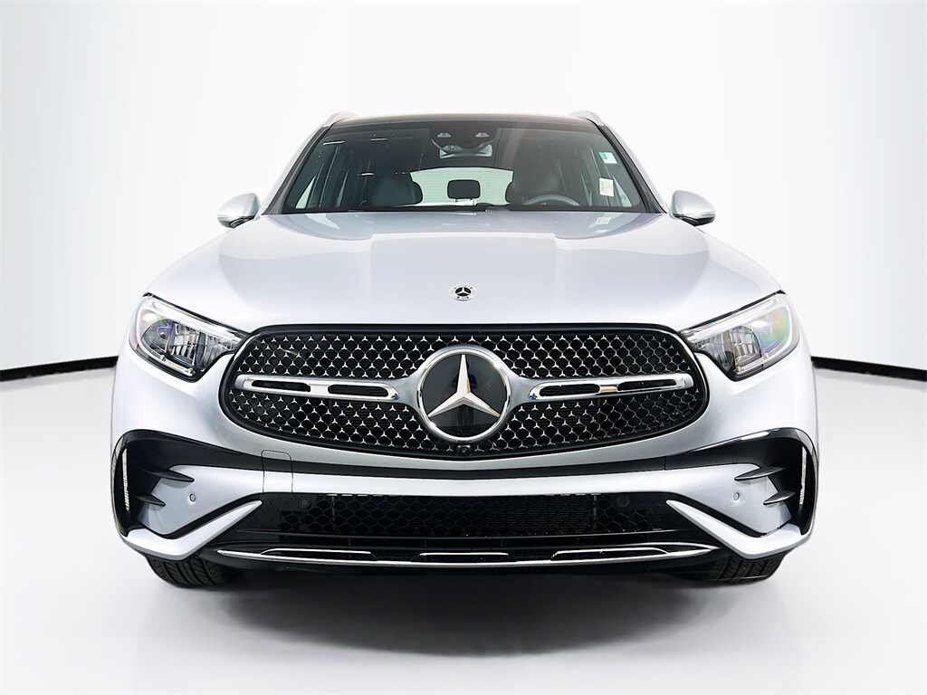 2025 Mercedes Benz GLC 350e 4MATIC photo 2