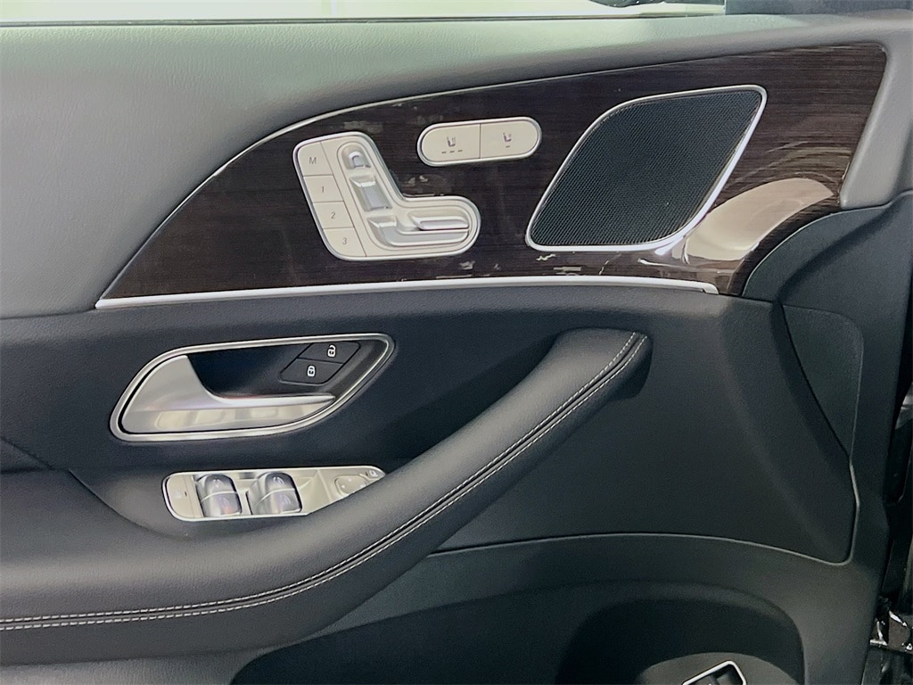 2025 Mercedes-Benz GLE GLE450E - Photo 21