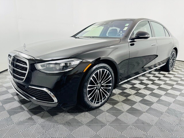 2024 Mercedes Benz S Maybach 450 580 photo 3