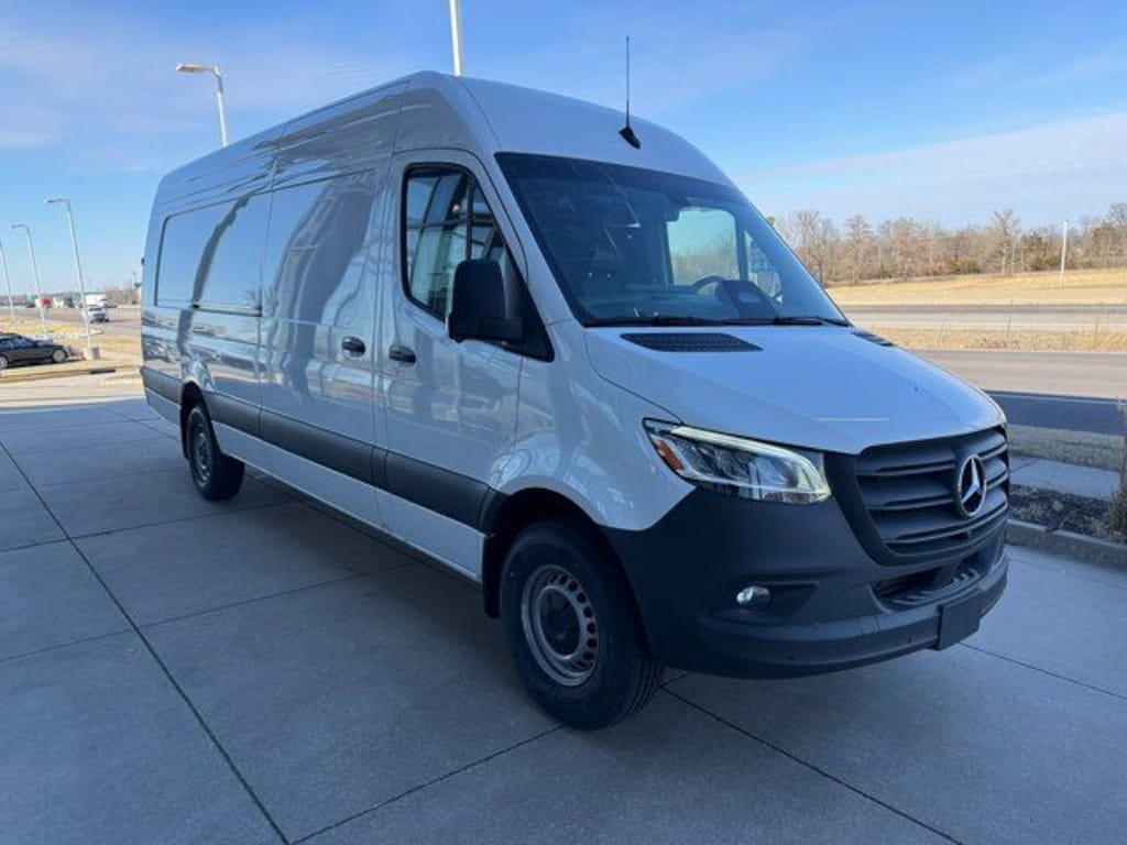 New 2025 Mercedes-Benz Sprinter 2500 High Roof 4-Cyl Diesel HO Van Extended Cargo Van