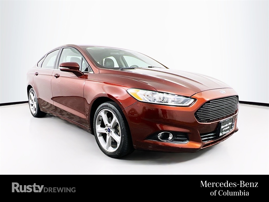 Used 2016 Ford Fusion SE Sedan