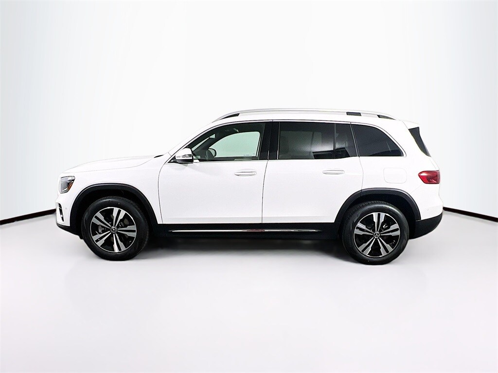 2025 Mercedes Benz GLB 250 4MATIC photo 4