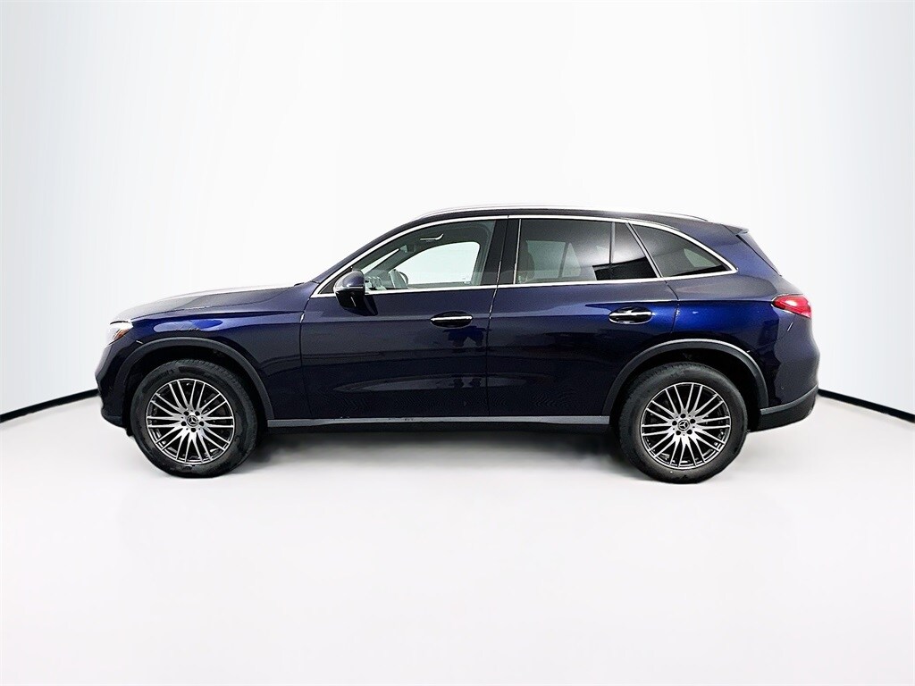 2023 Mercedes Benz GLC 300 4MATIC photo 4