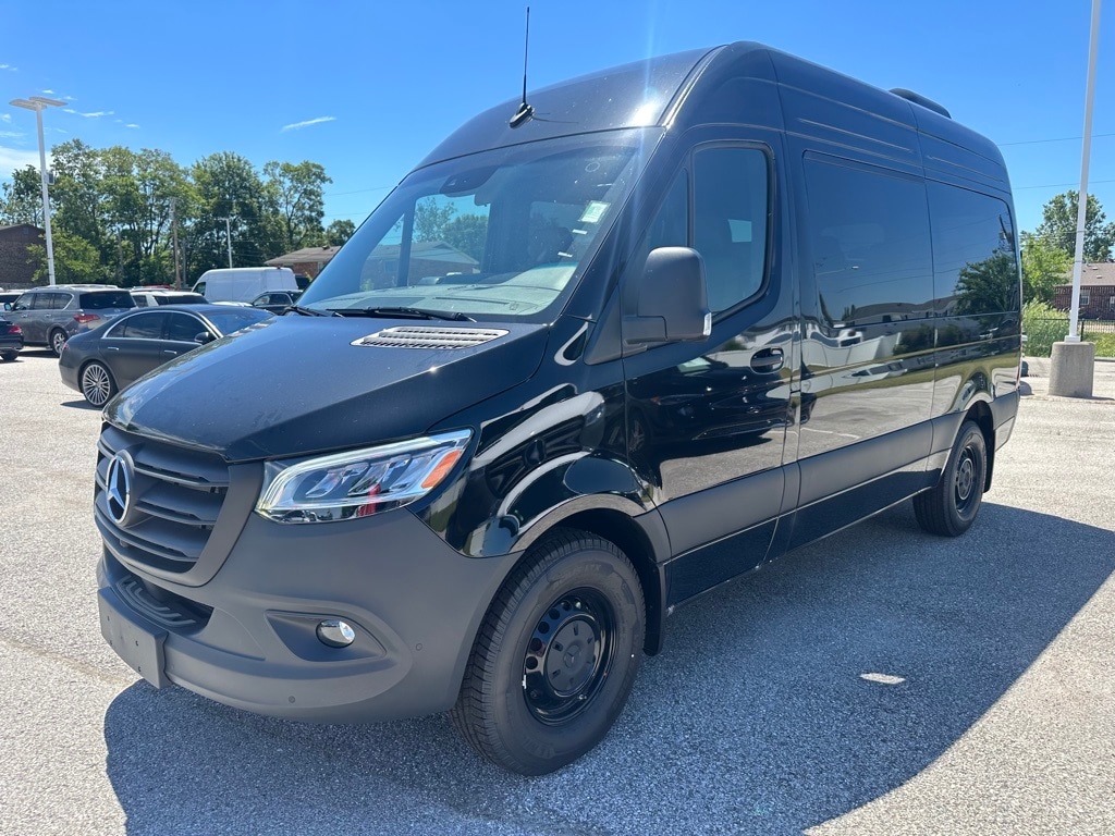 New 2024 Mercedes-Benz Sprinter 2500 Standard Roof 4-Cyl Diesel HO Van