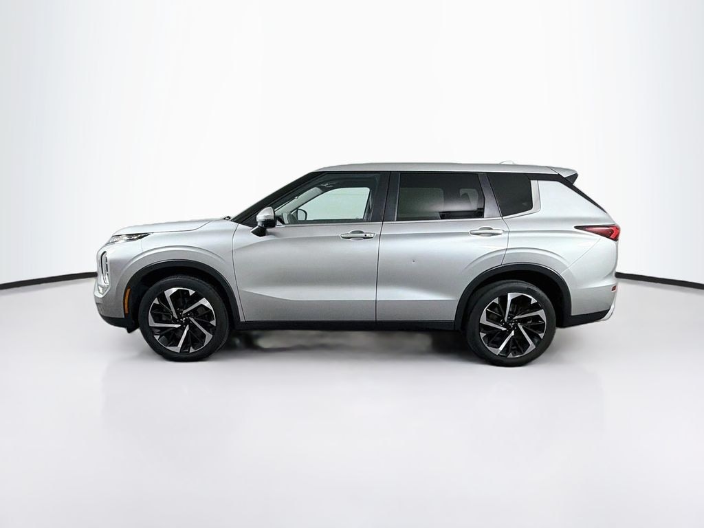 Used 2024 Mitsubishi Outlander SE Black Edition SUV