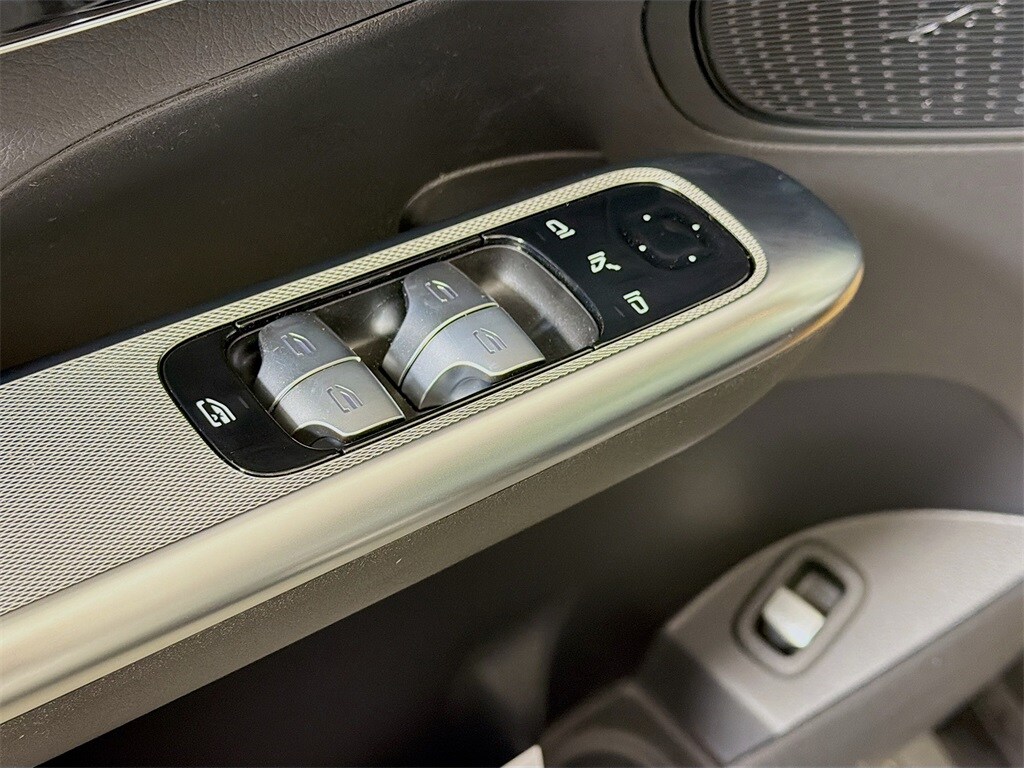 2026 Mercedes-Benz GLC 20