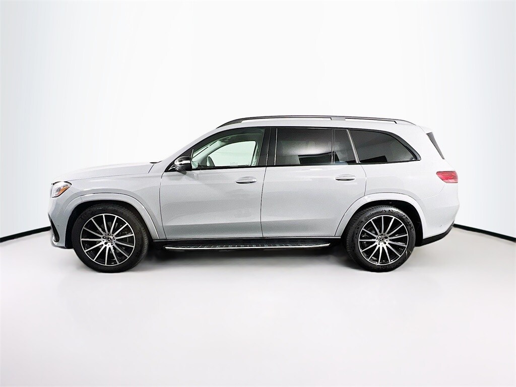 2024 Mercedes Benz GLS 580 4MATIC photo 4