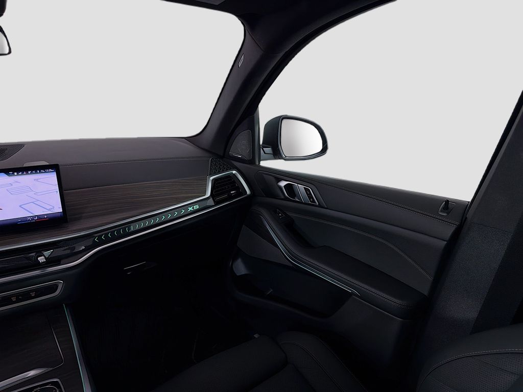 2025 BMW X5 27
