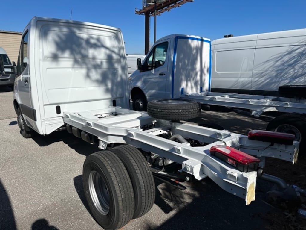 New 2024 Mercedes-Benz Sprinter 4500 Chassis Standard Roof 4-Cyl Diesel HO Truck