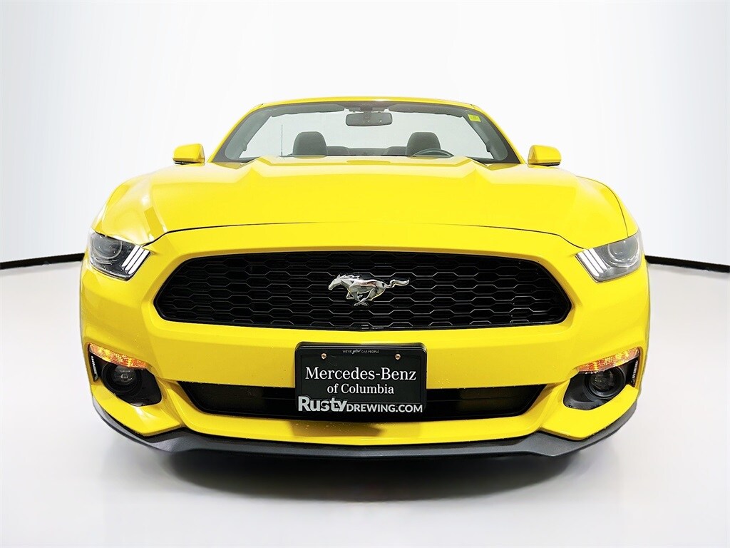 2016 Ford Mustang V6 Convertible photo 2