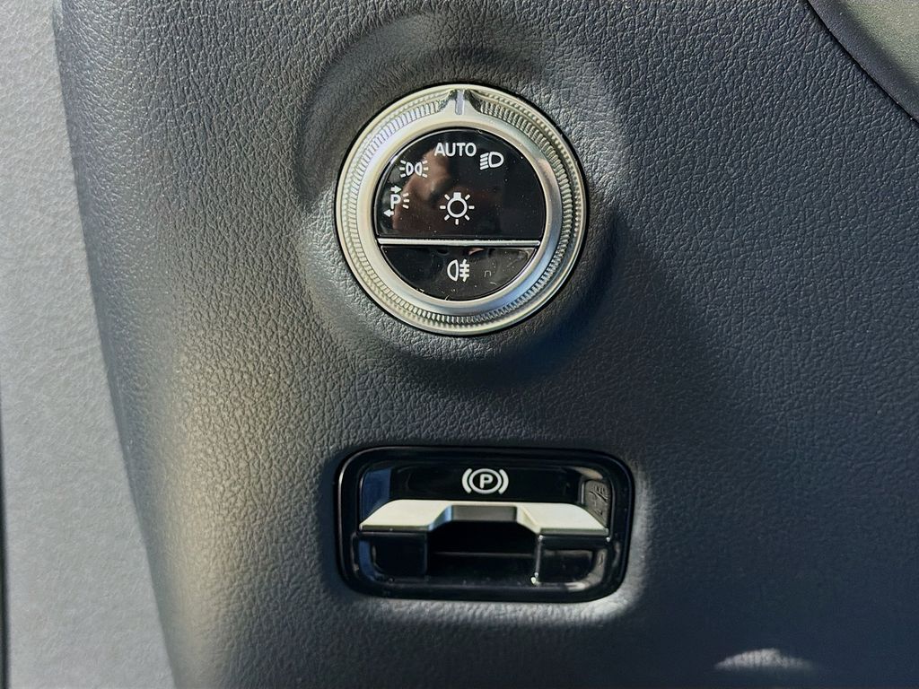 2025 Mercedes-Benz CLE 11