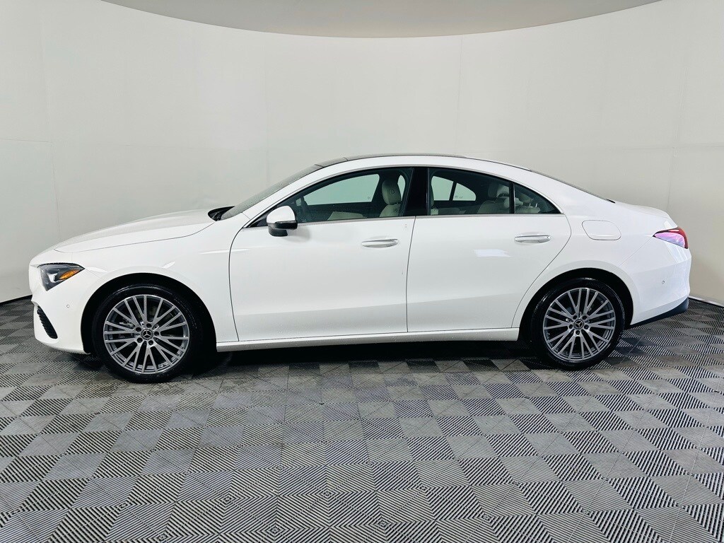 2025 Mercedes Benz CLA 250 4MATIC photo 4