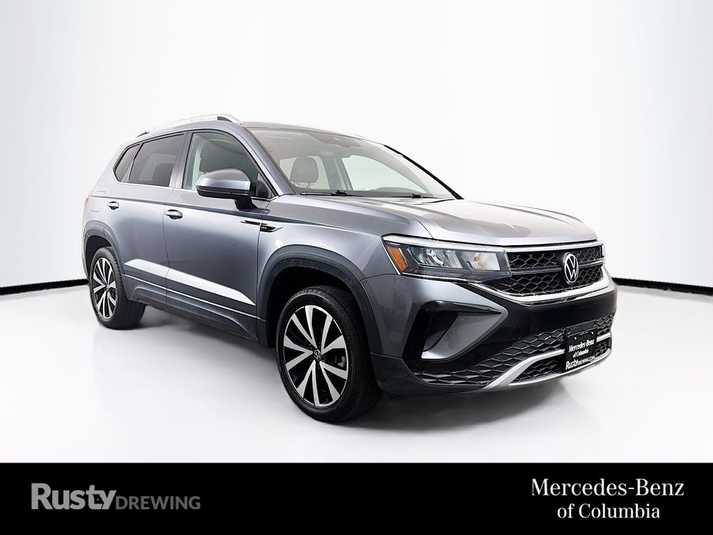2024 Volkswagen Taos 1.5T SE's photo