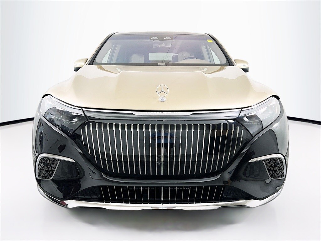 2024 Mercedes Benz EQS-Class SUV photo 2