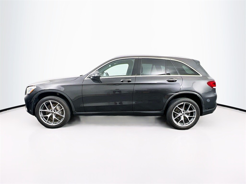 2022 Mercedes Benz GLC 300 4MATIC photo 4