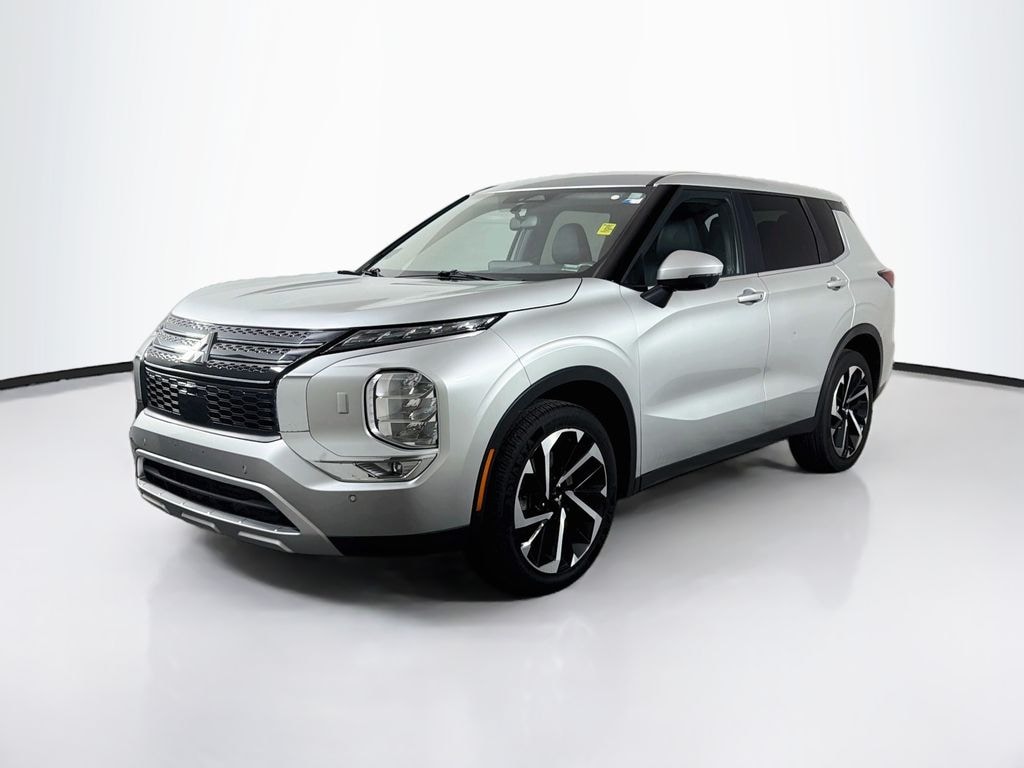 Used 2024 Mitsubishi Outlander SE Black Edition SUV