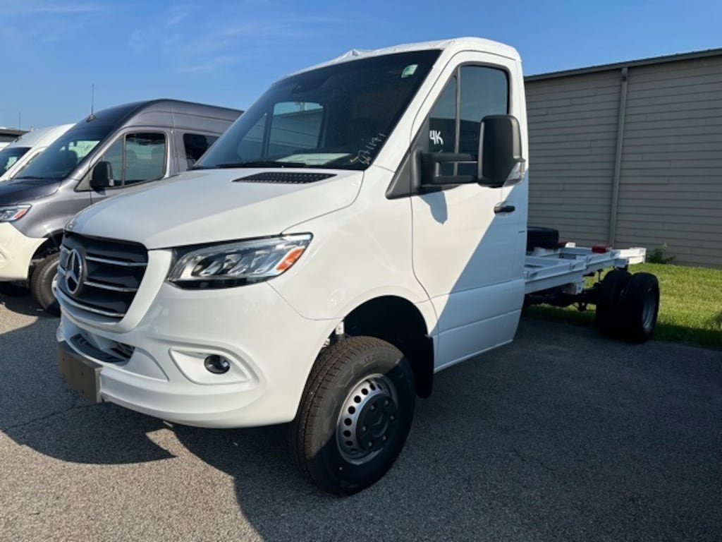 Used 2023 Mercedes-Benz Sprinter 3500XD Chassis Cab Chassis 170 WB Truck 170" WB 4WD