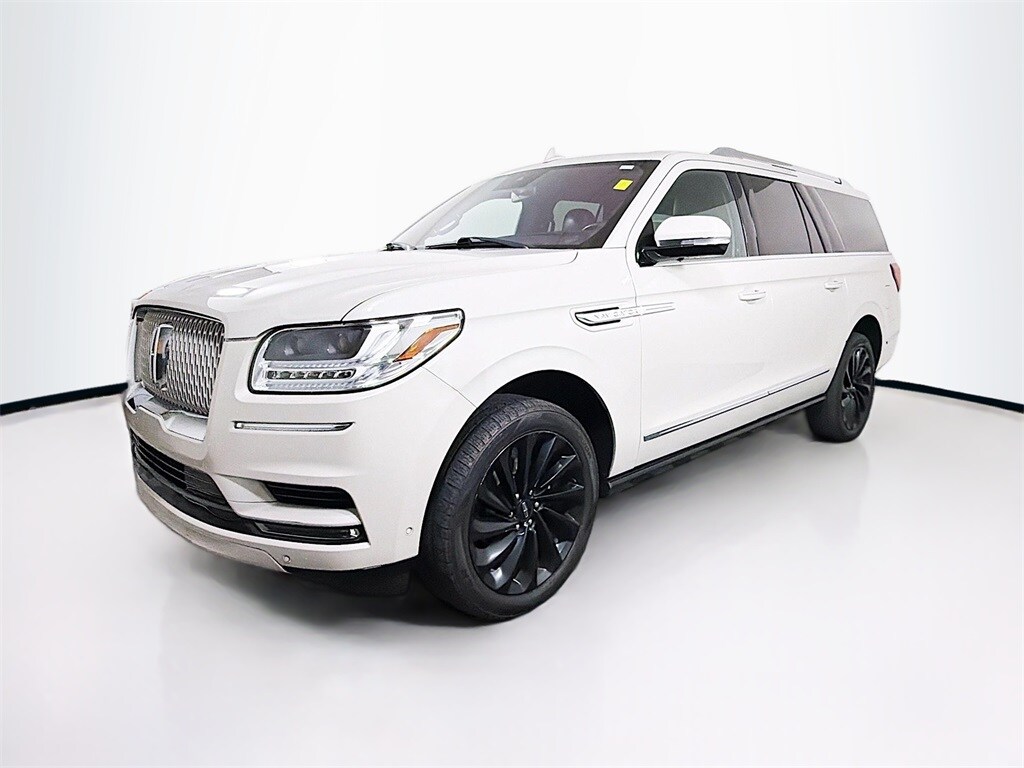 2020 Lincoln Navigator L Reserve photo 3