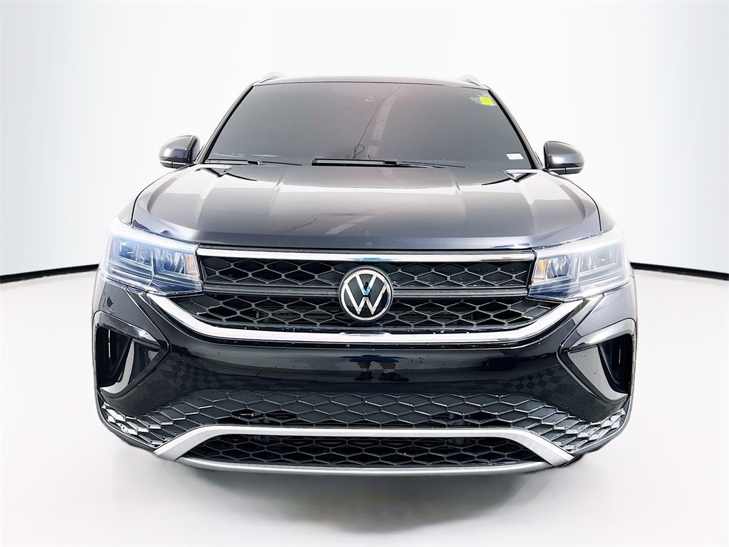 Used 2022 Volkswagen Taos 1.5T SE SUV