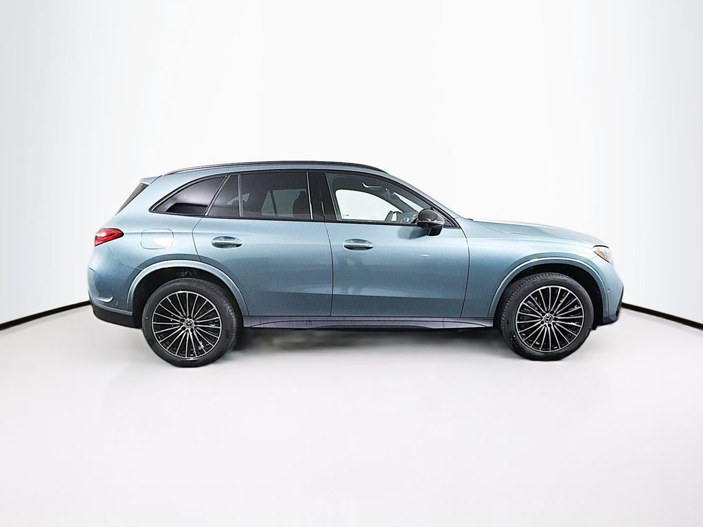 2026 Mercedes-Benz GLC 8