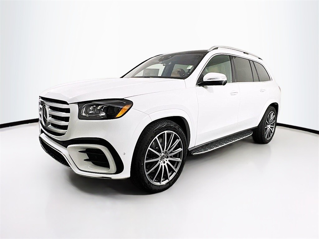2025 Mercedes Benz GLS 580 4MATIC photo 3