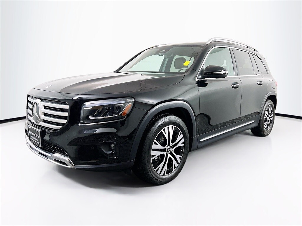 2024 Mercedes Benz GLB 250 photo 3