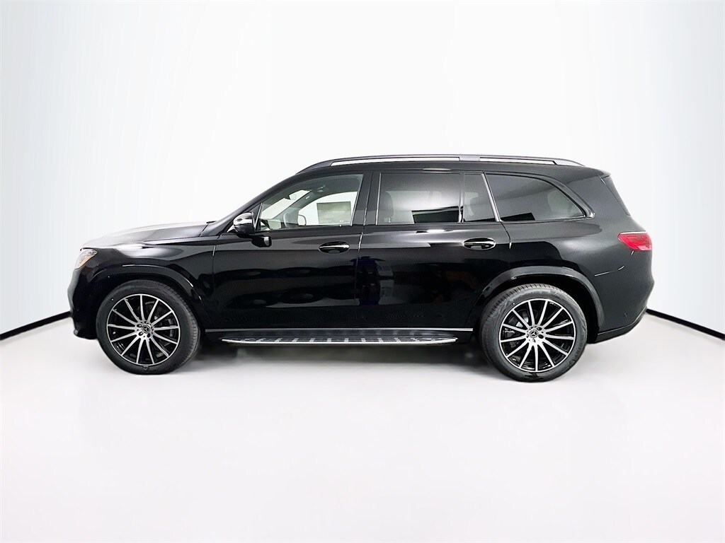 2026 Mercedes Benz GLS 580 4MATIC photo 4