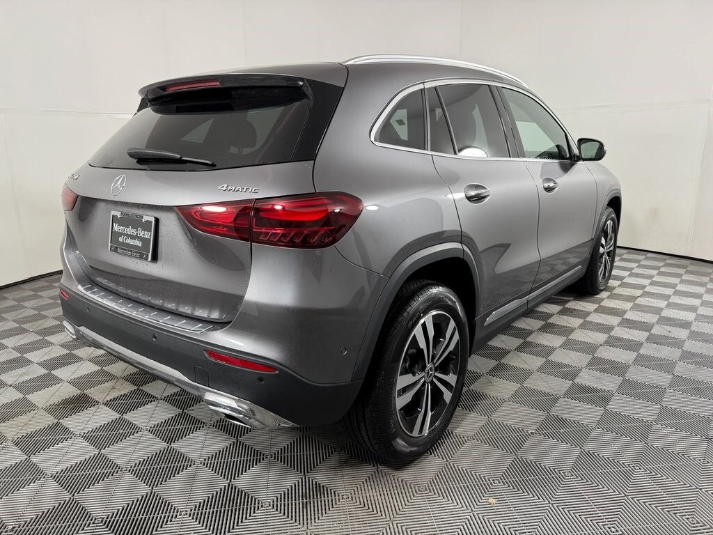 2025 Mercedes Benz GLA 250 4MATIC photo 3