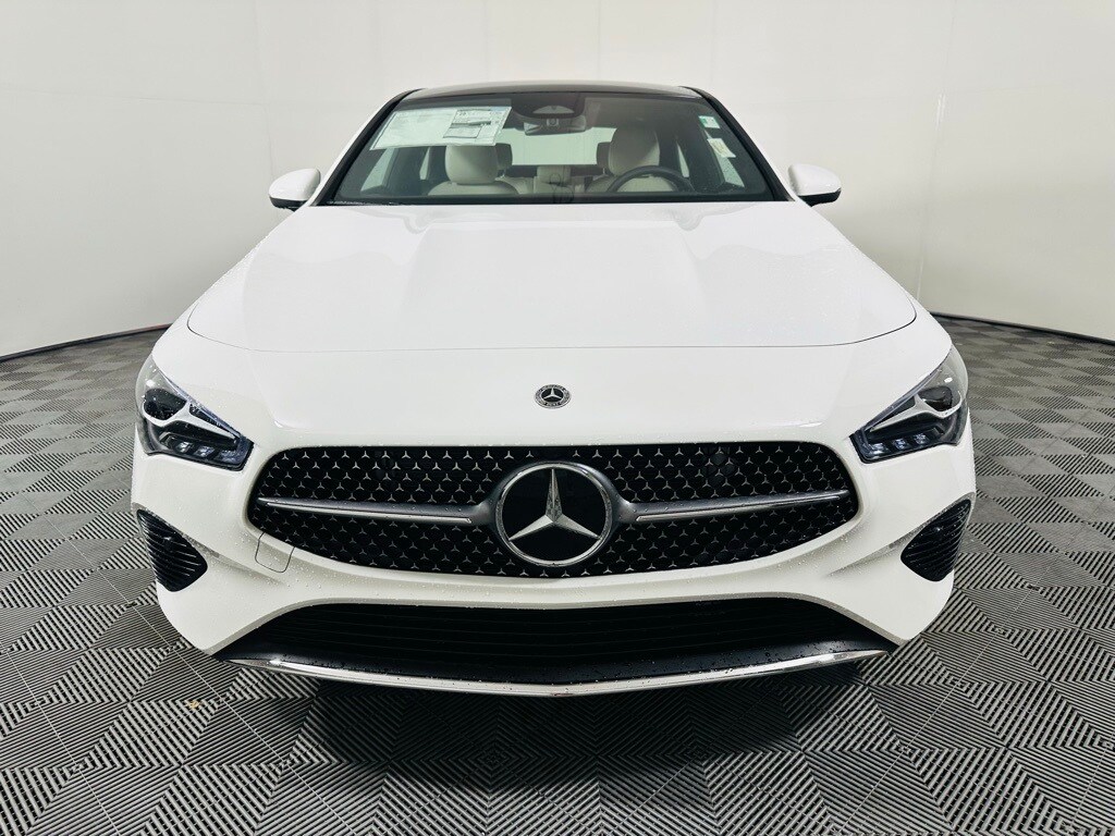 2025 Mercedes Benz CLA 250 4MATIC photo 2