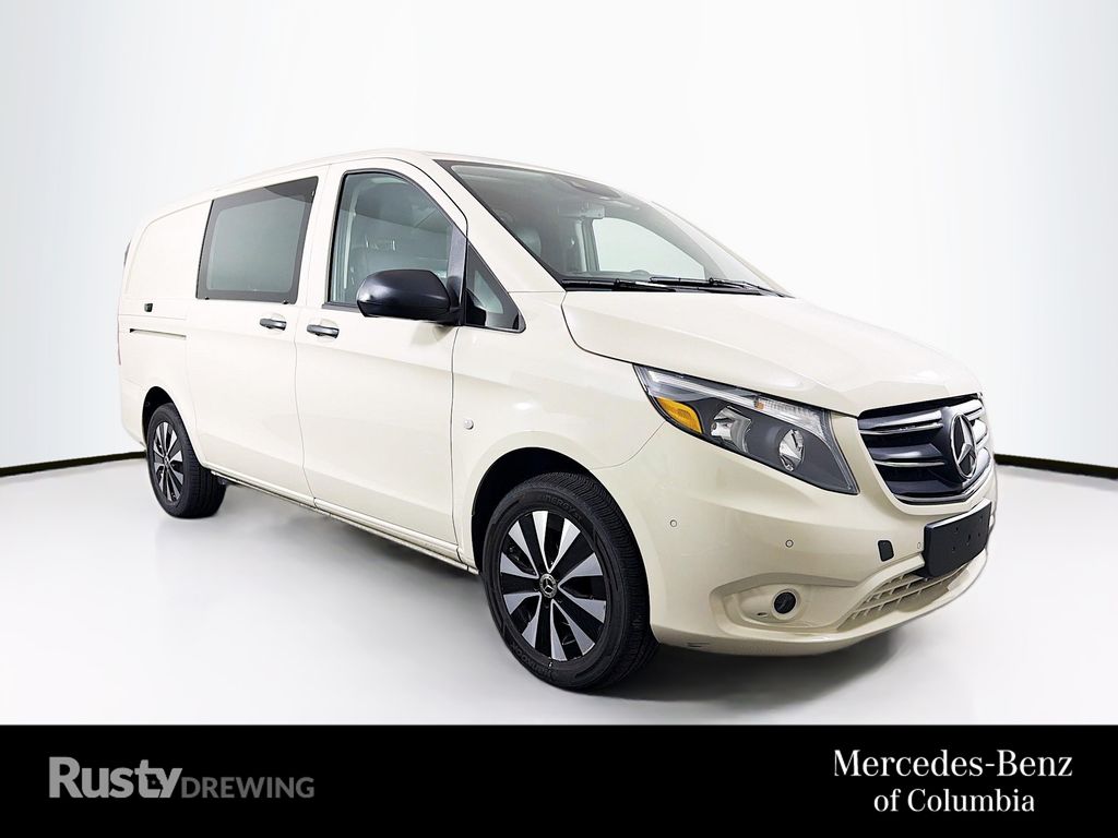 2023 Mercedes-Benz Metris 126" WB Cargo's photo