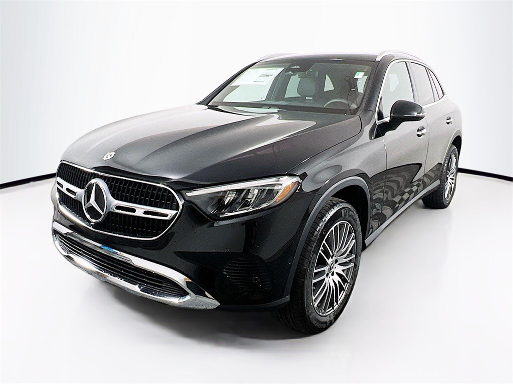 2025 Mercedes Benz GLC 300 4MATIC photo 3
