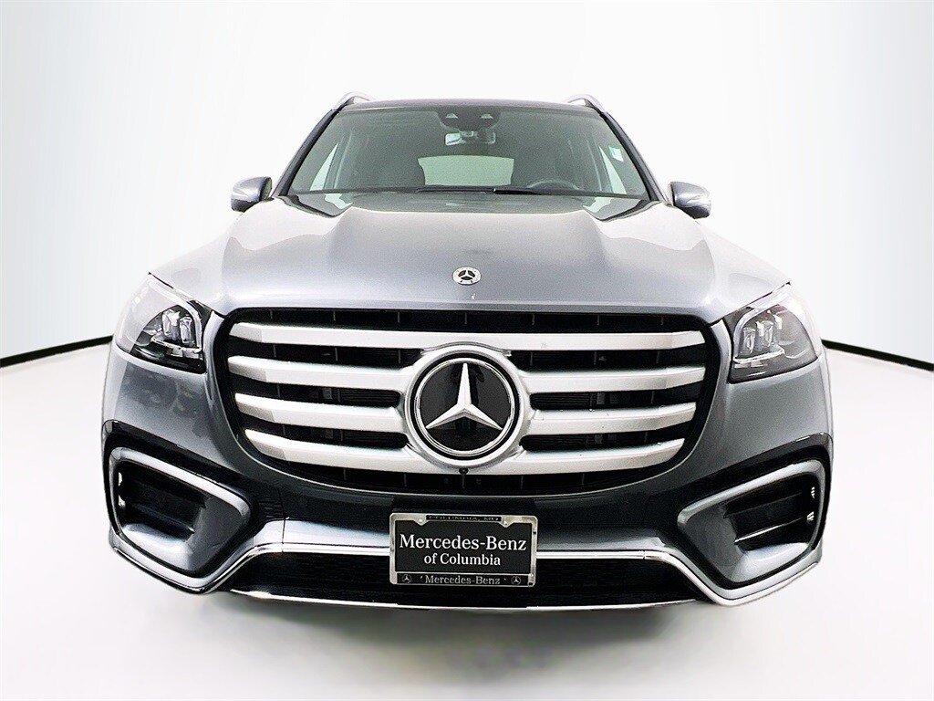 2025 Mercedes Benz GLS 450 4MATIC photo 2