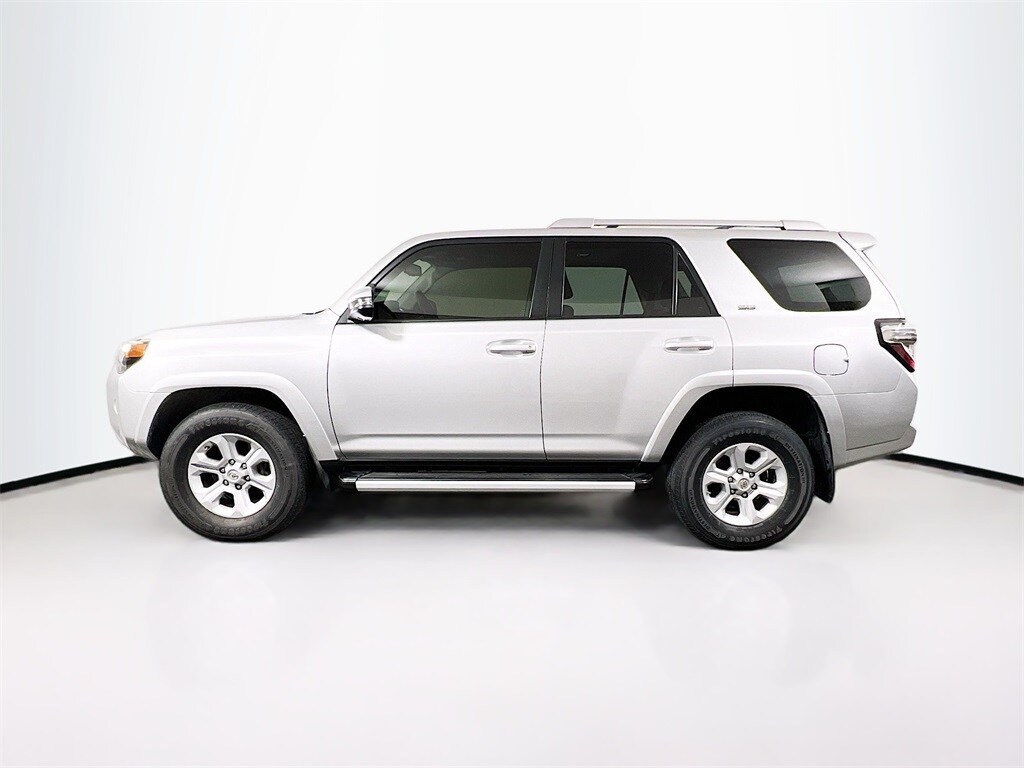 2016 Toyota 4Runner SR5 Premium photo 3