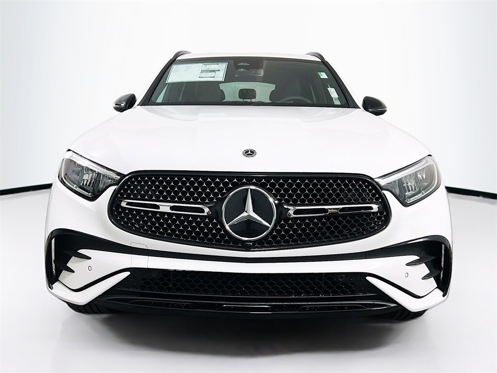 2025 Mercedes Benz GLC 300 4MATIC photo 2