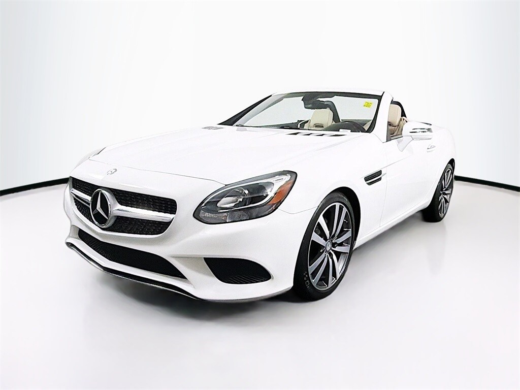 2017 Mercedes Benz SLC 300 photo 3
