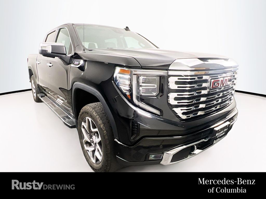 2022 GMC Sierra 4WD Crew Cab Short Box Denali's photo